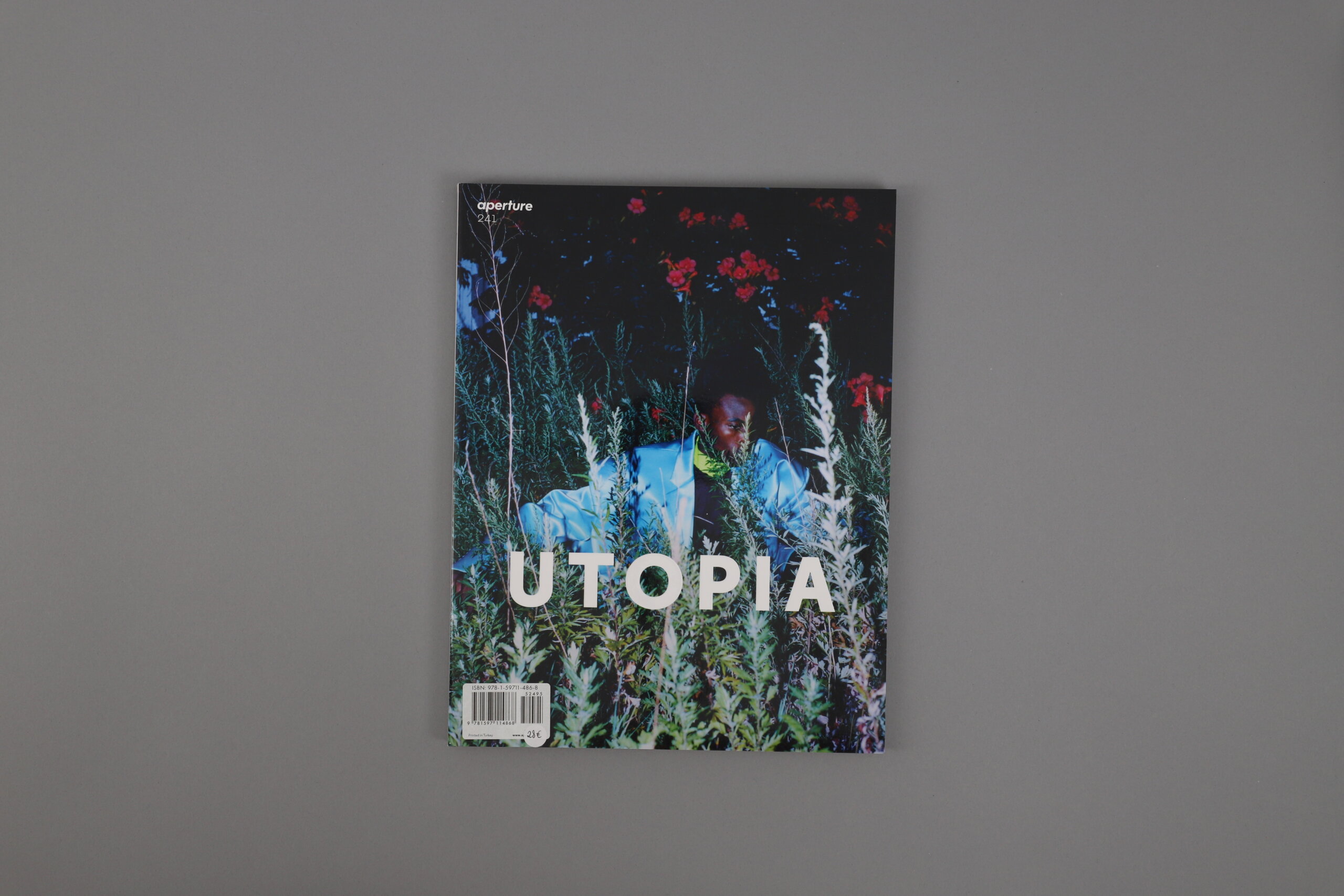 Aperture-Magazine-n241-Utopia-cover