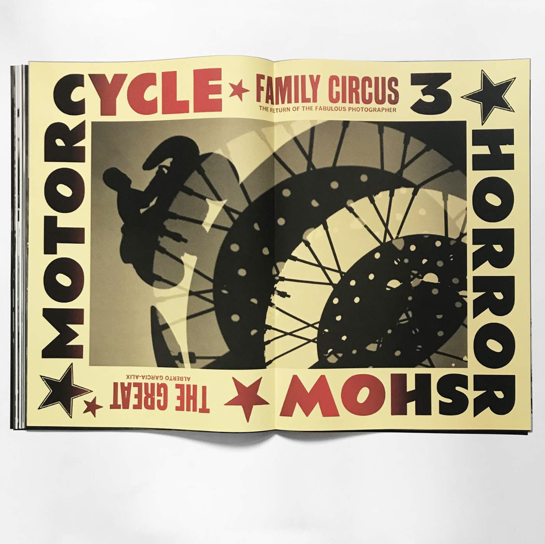 motor-cycle-family-circus-3